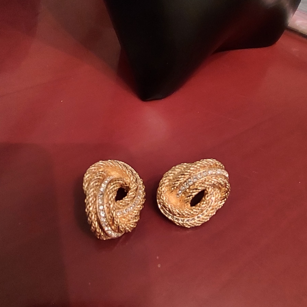 Dior vintage clip on earrings - Picture 1 of 8